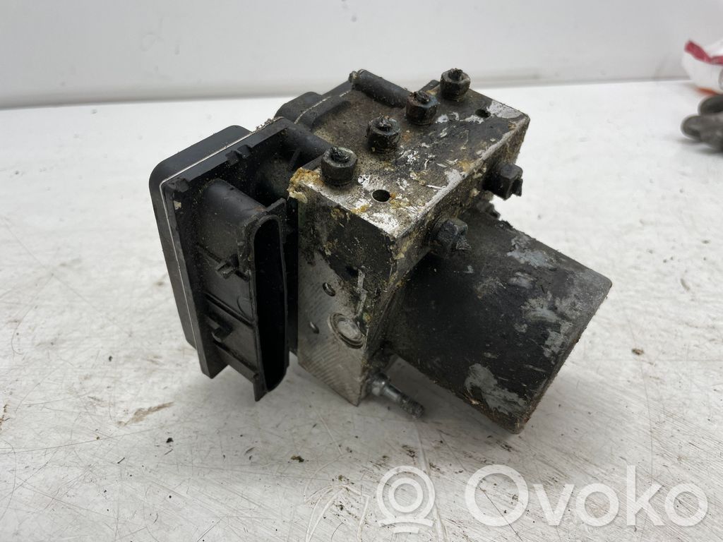 Toyota Corolla Verso E121 ABS bloks 