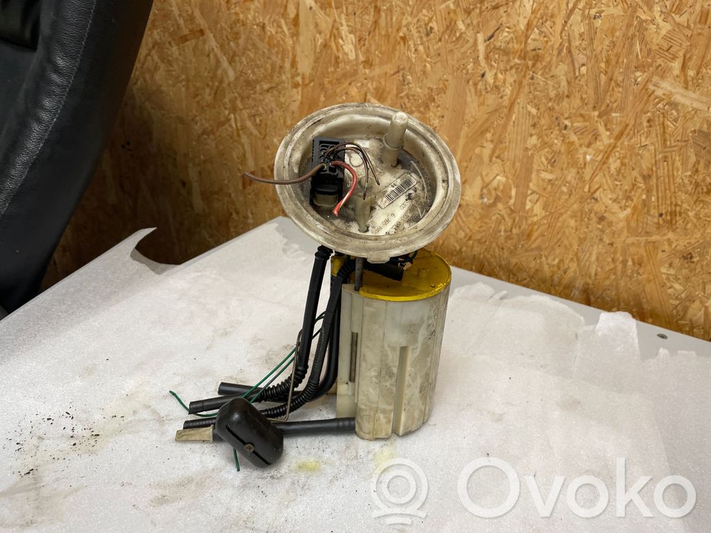 BMW 5 E60 E61 Polttoainesäiliön pumppu 
