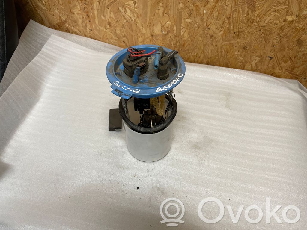 Volkswagen Golf VI Bomba interna de combustible 