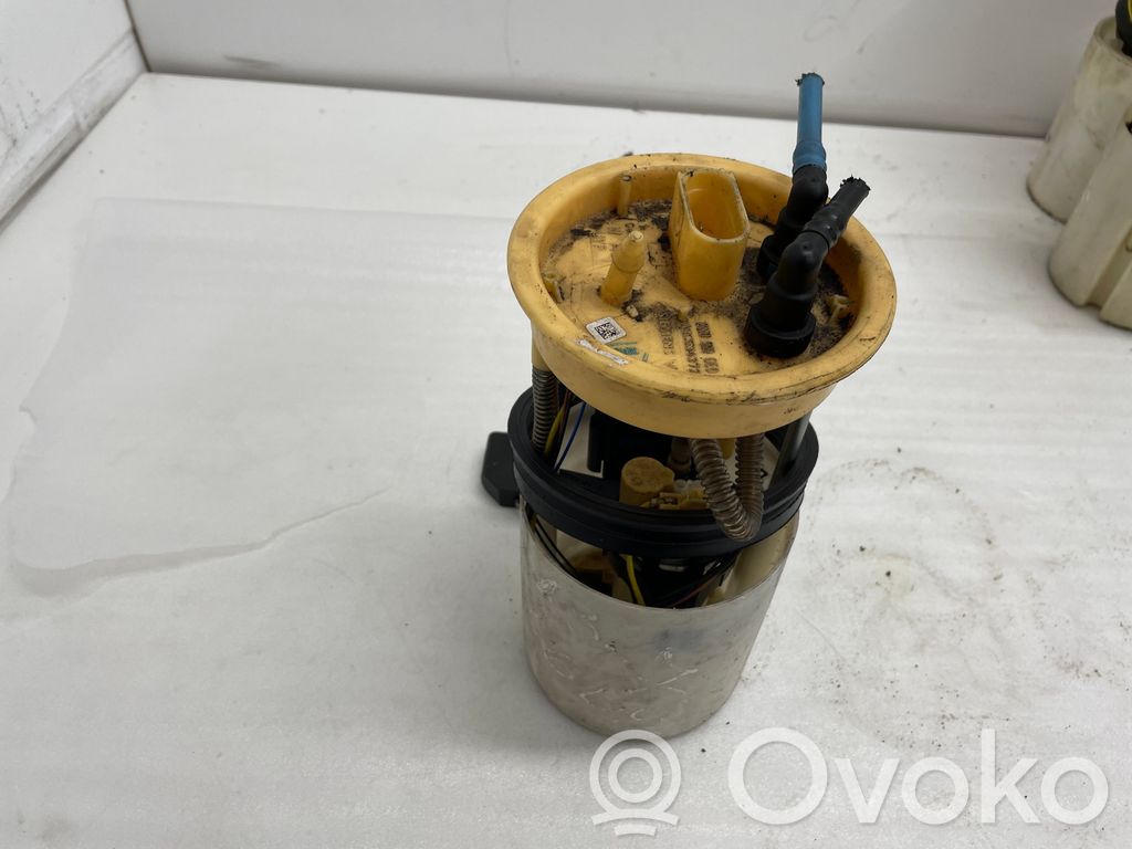 Volkswagen Touran II Bomba interna de combustible 