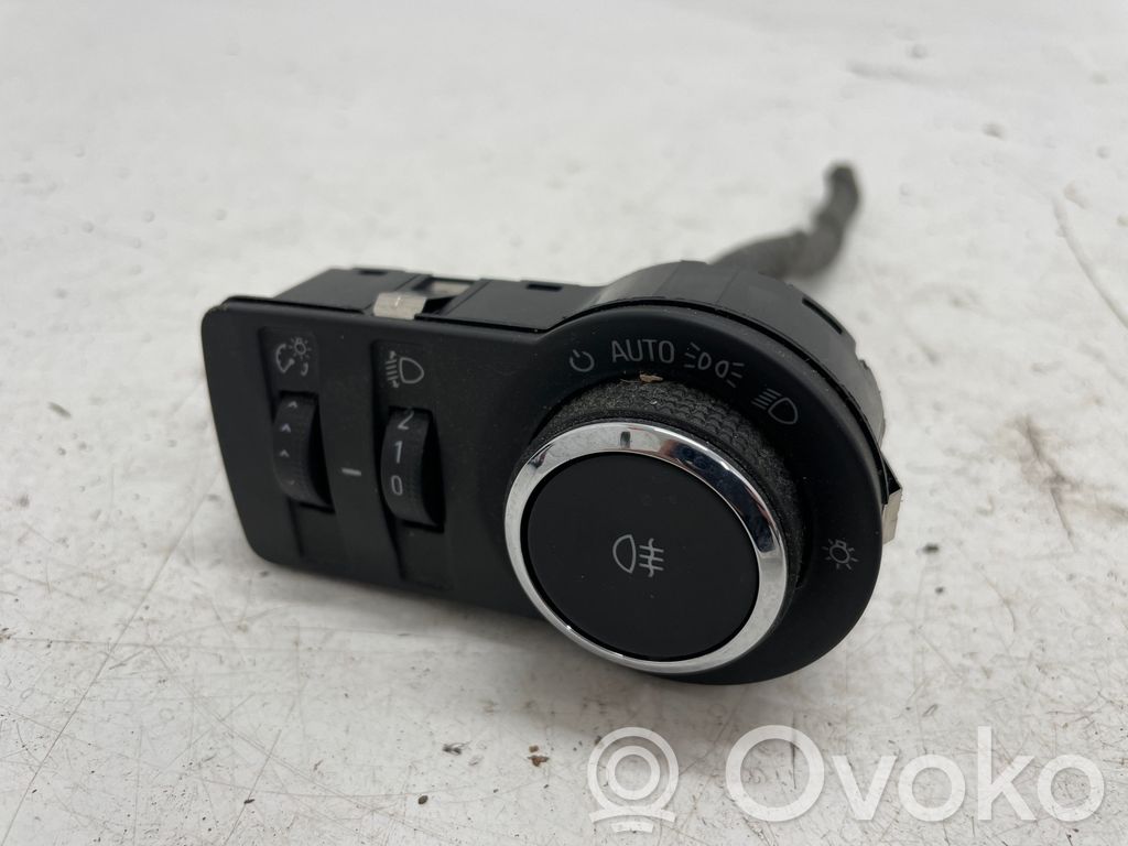 Opel Insignia A Light switch 