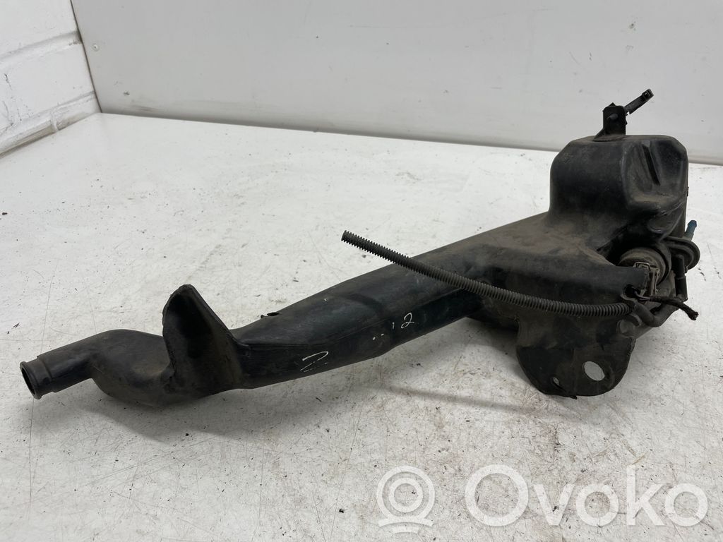 Opel Zafira B Windshield washer fluid reservoir/tank 