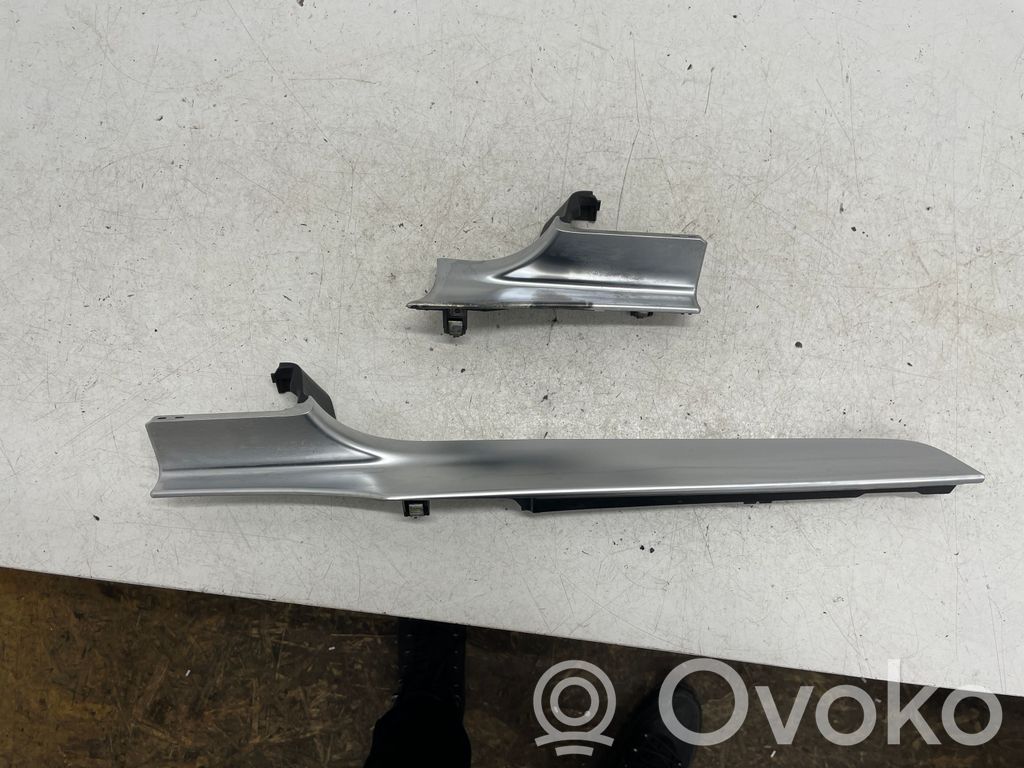 Mercedes-Benz C W205 Centre console side trim front 