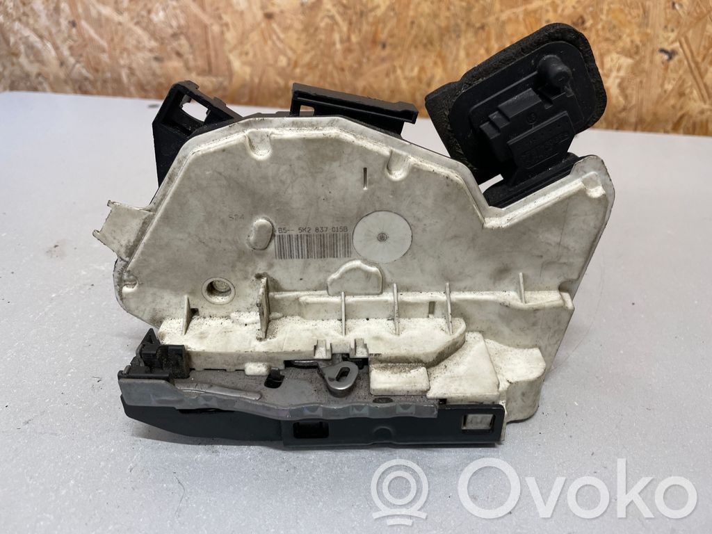 Volkswagen Golf VI Zamek drzwi przednich 
