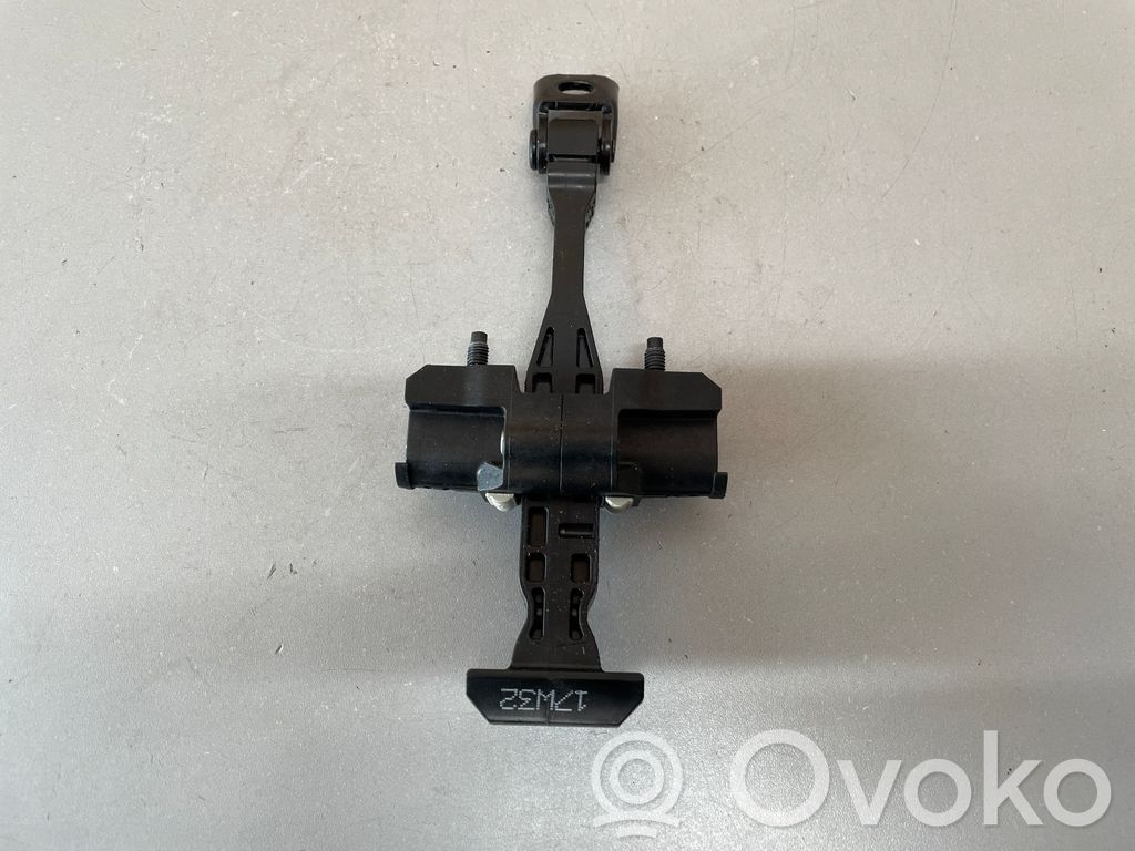 BMW 5 G30 G31 G38 Ogranicznik drzwi tylnych 