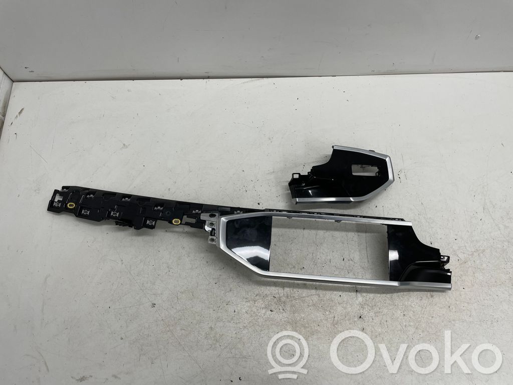 Audi Q3 F3 Osłona boczna tunelu środkowego 