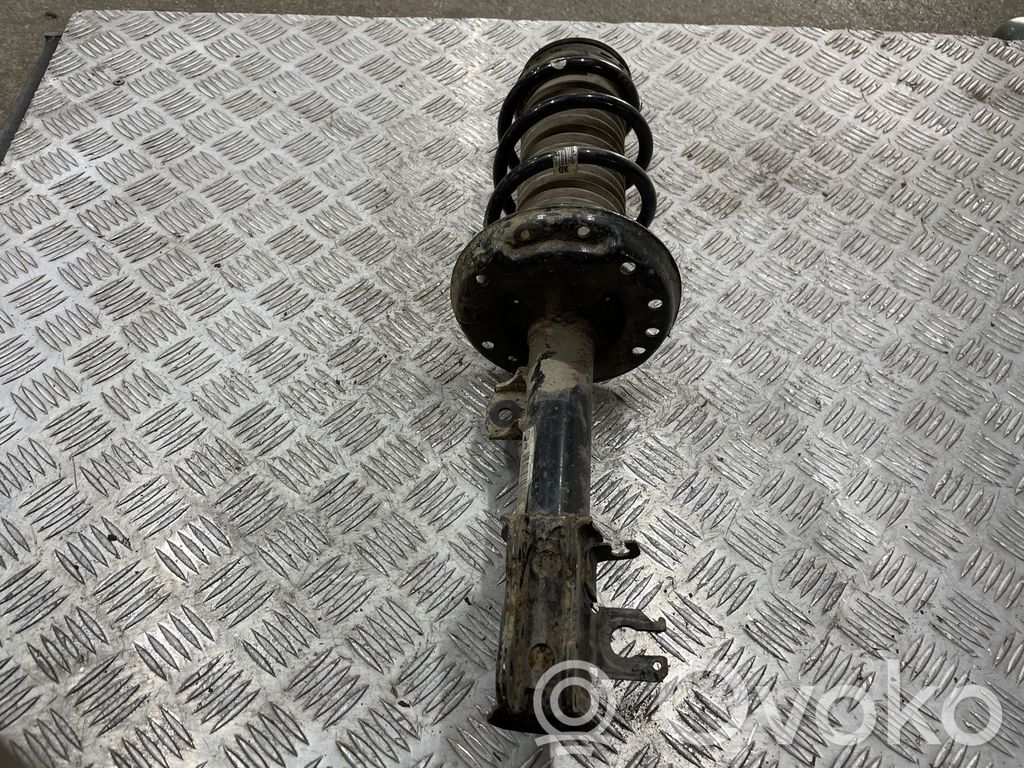 Opel Corsa D Amortiguador delantero 