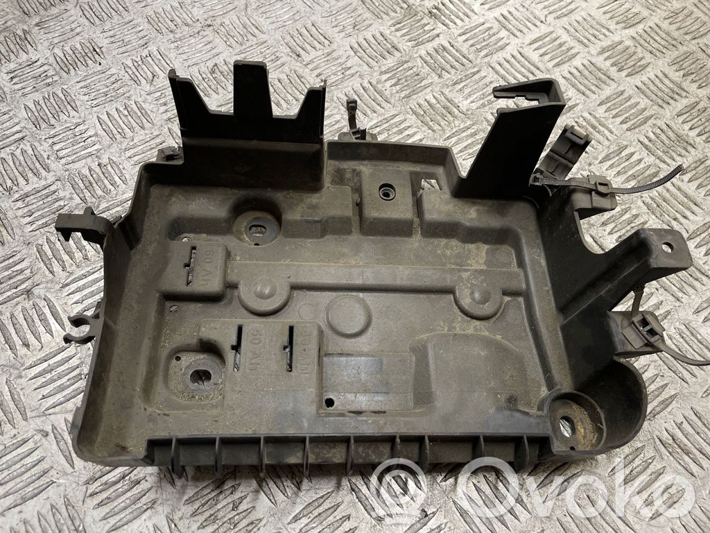 Opel Corsa D Akumulatora nostiprināšanas pamatne 