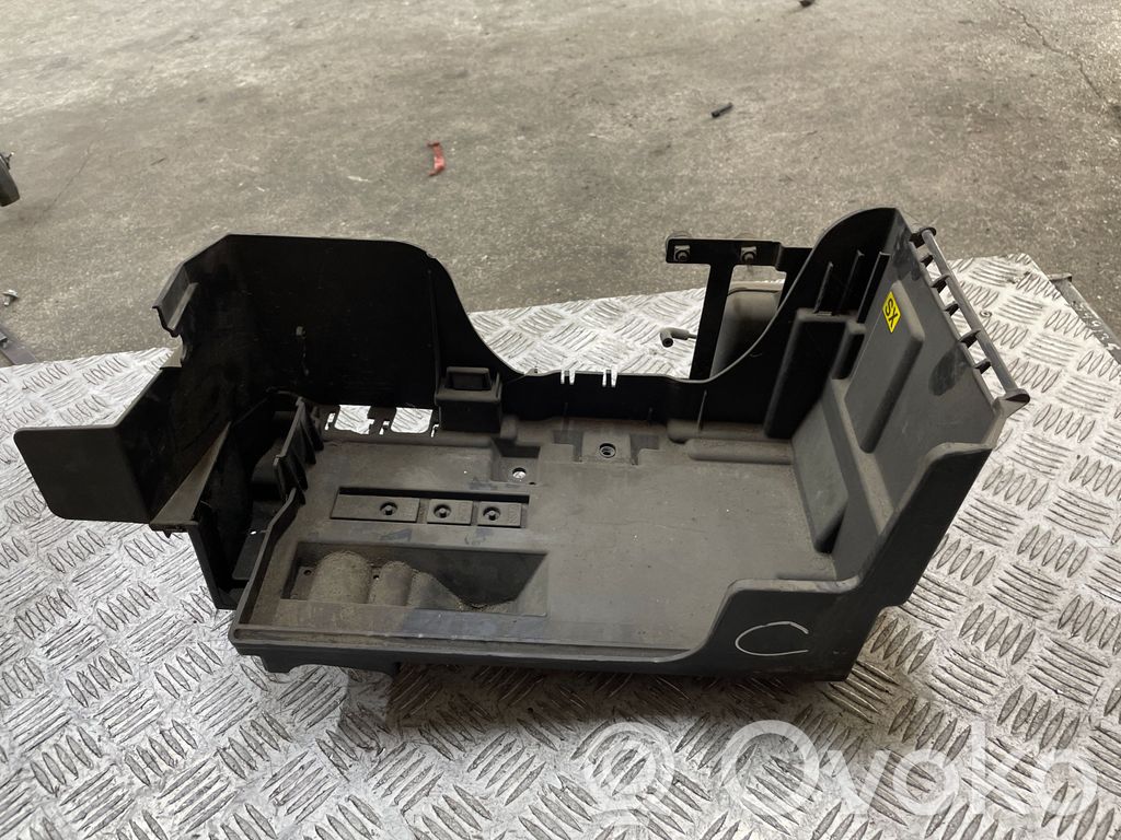 Opel Vectra C Akumuliatoriaus tvirtinimo padas 