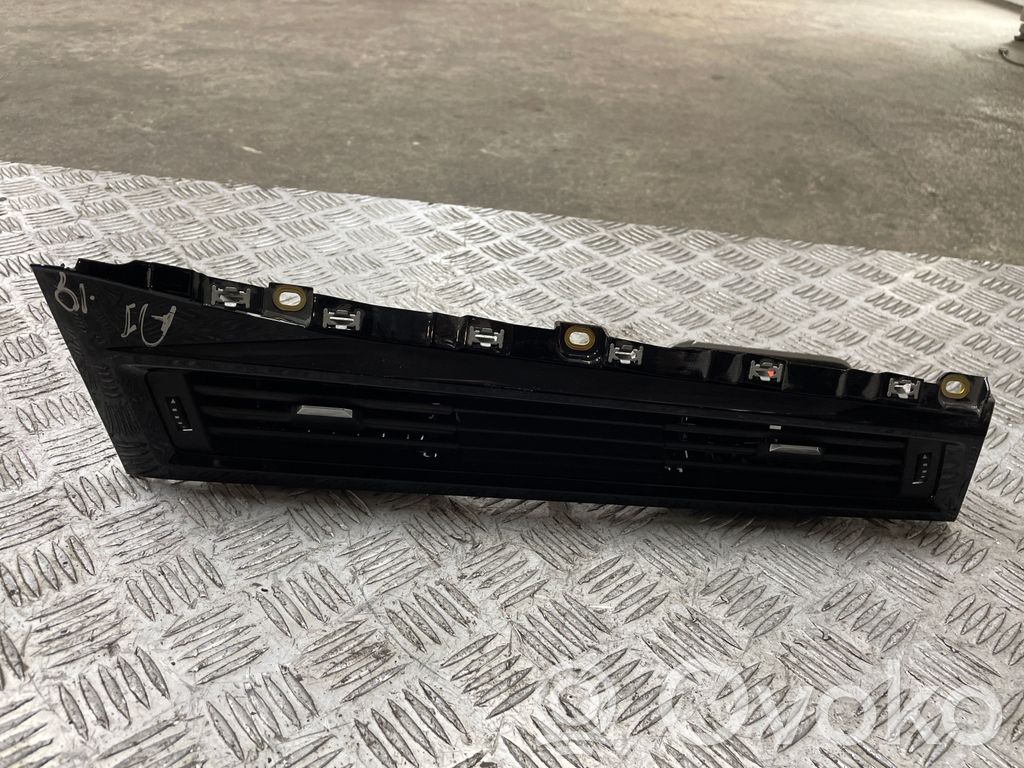 Audi A1 Dash center air vent grill 