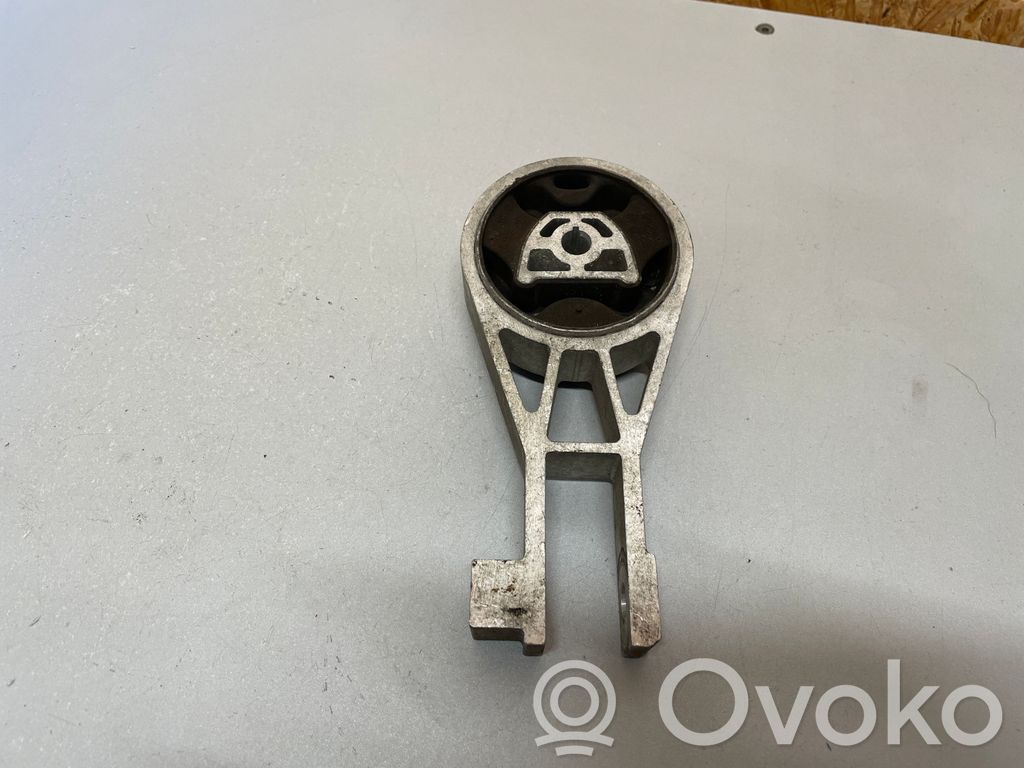 Opel Corsa E Moottorin kiinnikekorvake 