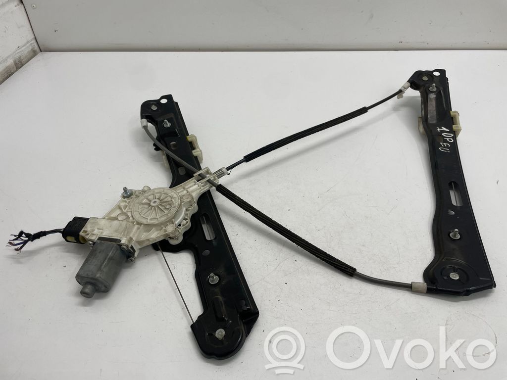 BMW 1 E82 E88 Front door window regulator with motor 