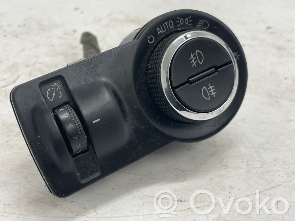 Opel Insignia A Light switch 