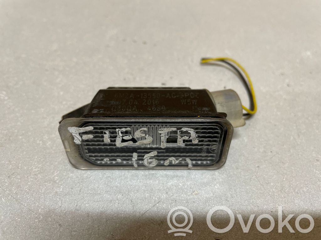 Ford Fiesta Éclairage de plaque d'immatriculation 