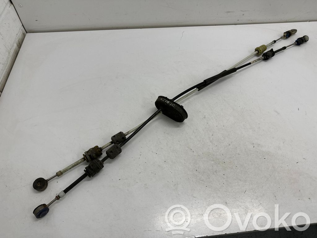 Opel Insignia A Gear shift cable linkage 