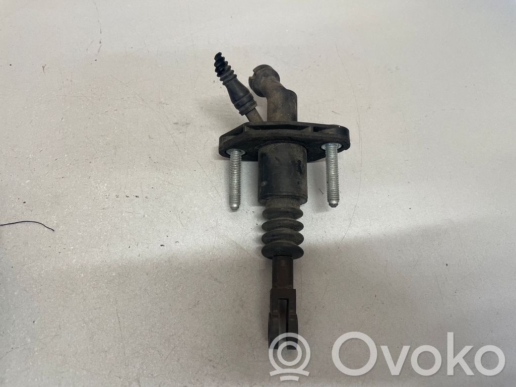 Opel Astra H Kytkimen apusylinteri 