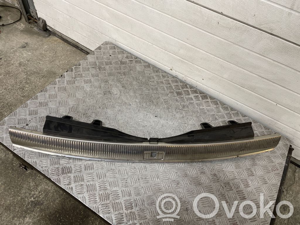 Audi Q7 4L Osłona pasa bagażnika 