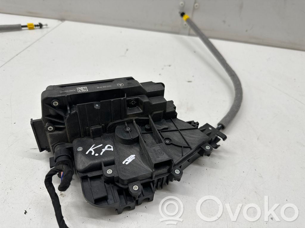 Mercedes-Benz C W205 Zamek drzwi przednich 