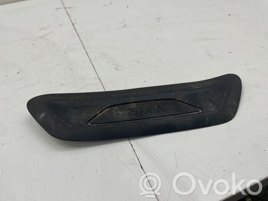 BMW 2 F45 Inny części progu i słupka 
