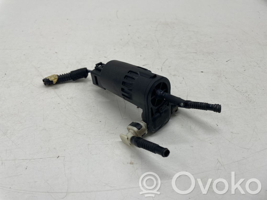 Opel Astra K Windscreen/windshield washer pump 