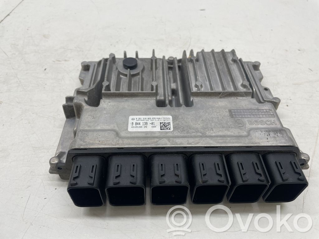 BMW 3 G20 G21 Engine control unit/module 