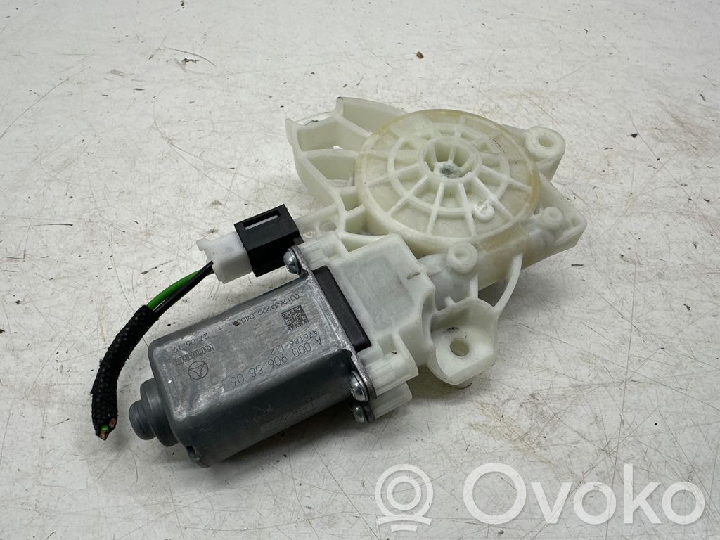 Mercedes-Benz C W205 Silnik regulatora szyby drzwi przednich 