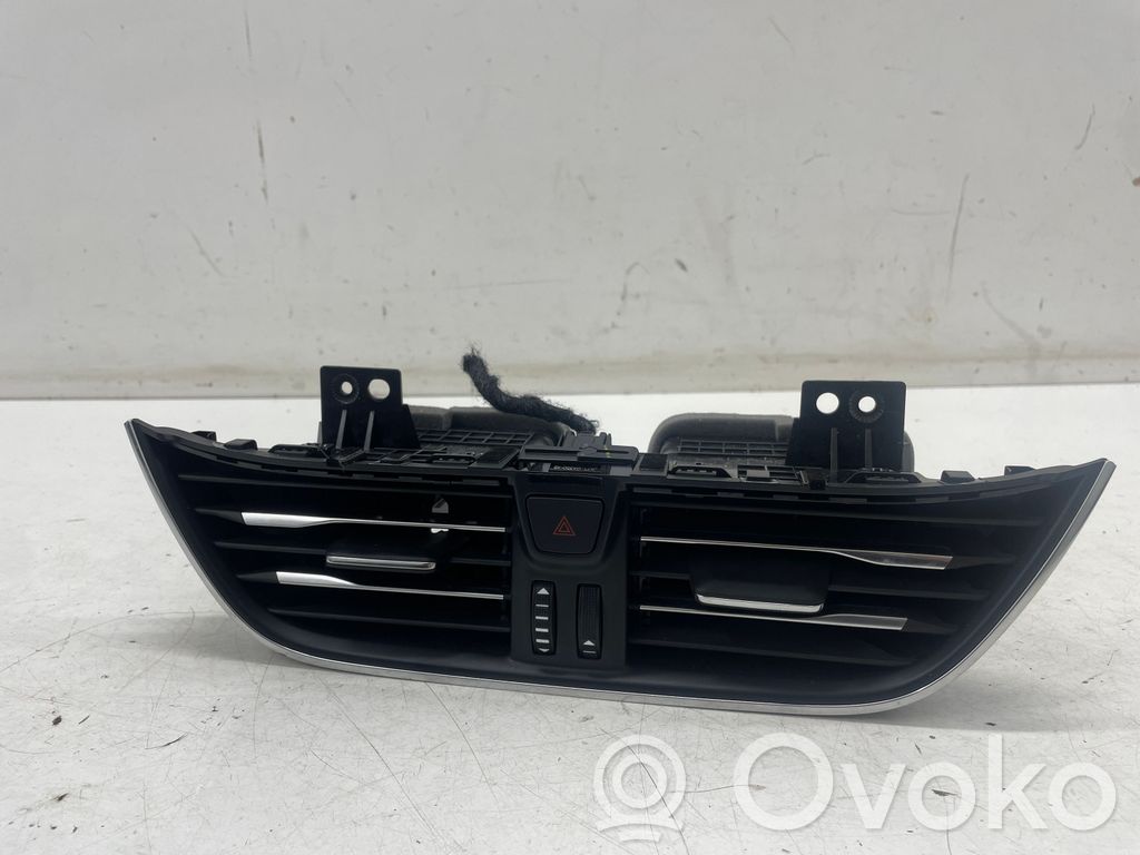 Ford Focus Grille d'aération centrale 