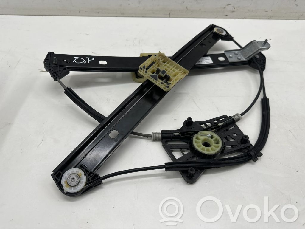 Audi Q2 - Front window lifting mechanism without motor 