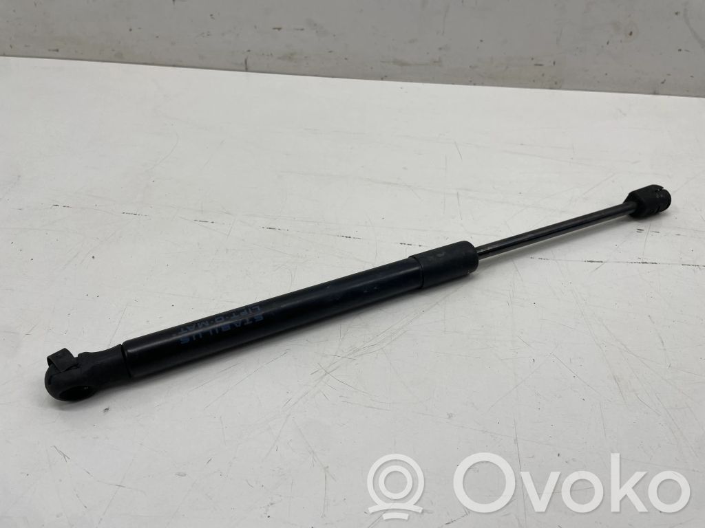 Tesla Model 3 Konepellin kaasujousi 