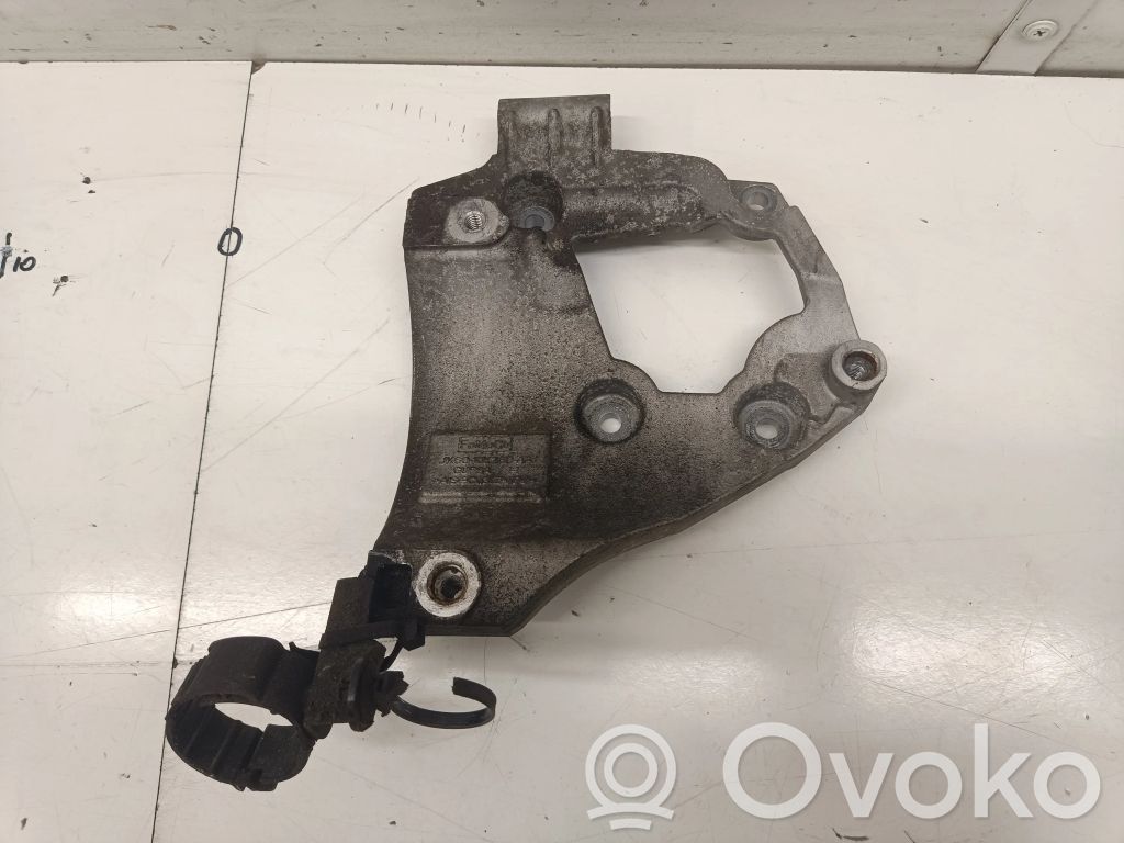 Ford Focus A/C compressor mount bracket 