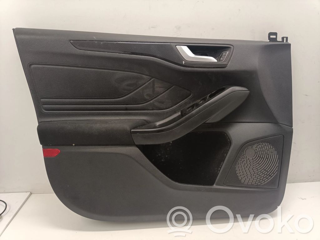 Ford Focus Etuoven verhoilu 