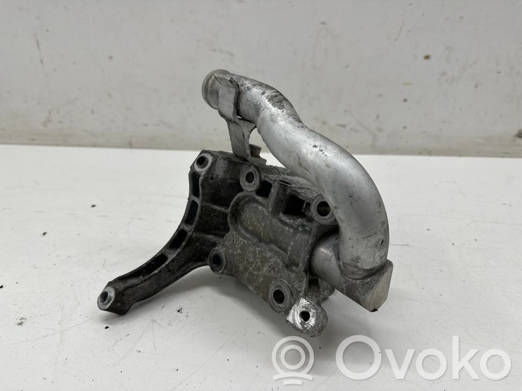 Porsche Macan (95B) A/C compressor mount bracket 