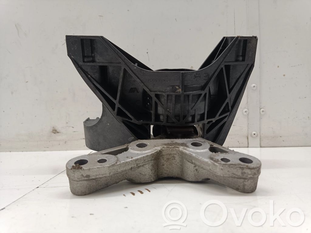 Opel Grandland X Engine mount bracket 
