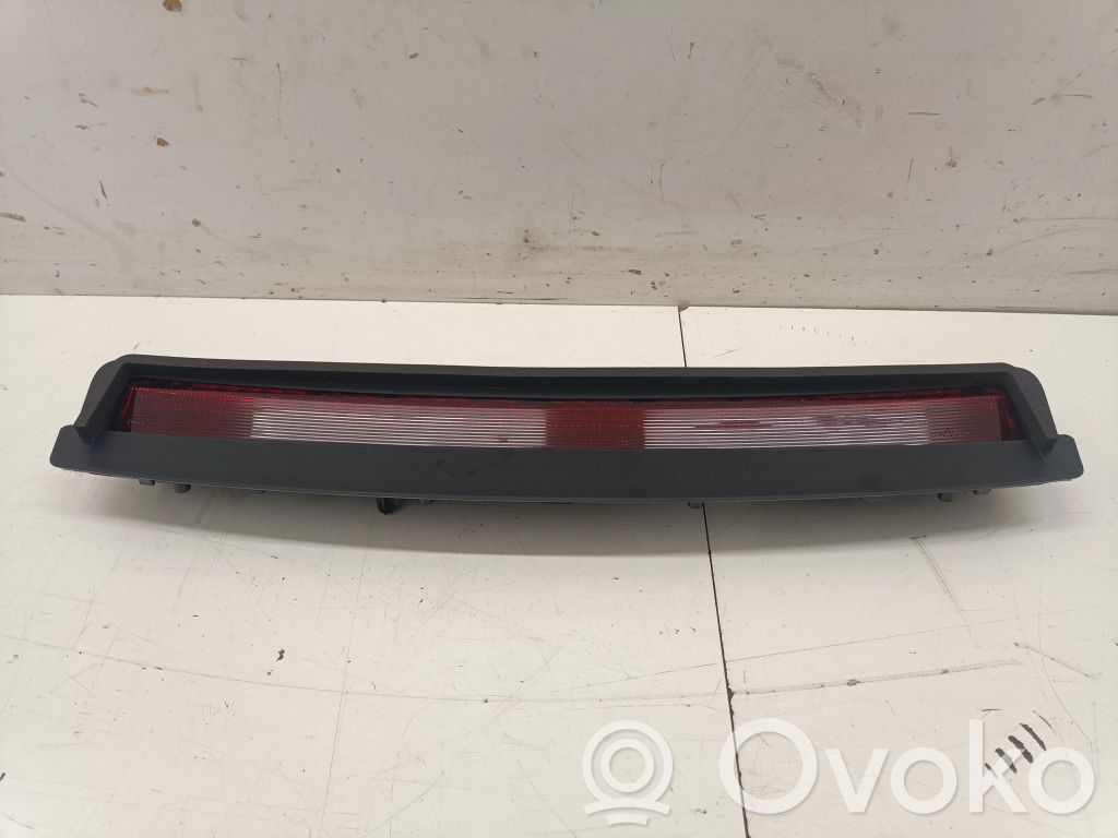 Tesla Model 3 Third/center stoplight 