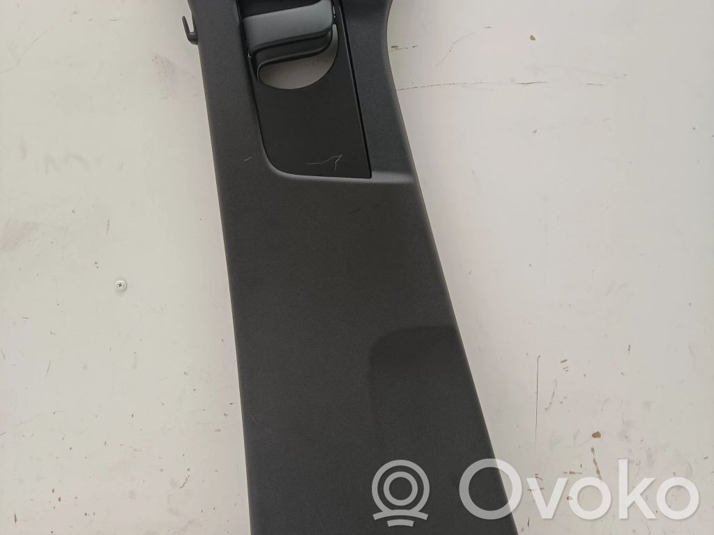 Polestar 2 Rivestimento montante (B) (superiore) 