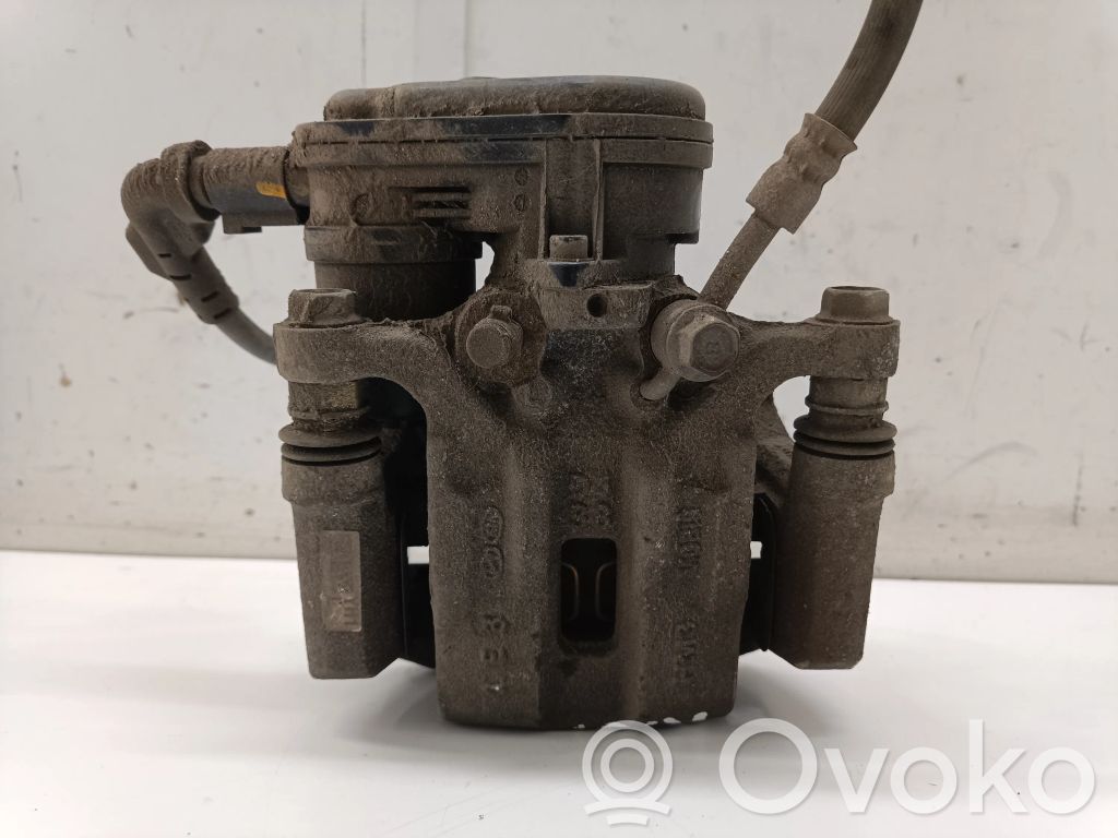 Hyundai Kona I Rear brake caliper 