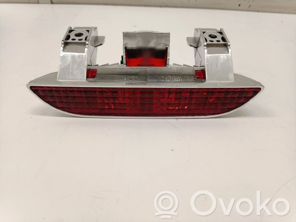 Dacia Spring Third/center stoplight 