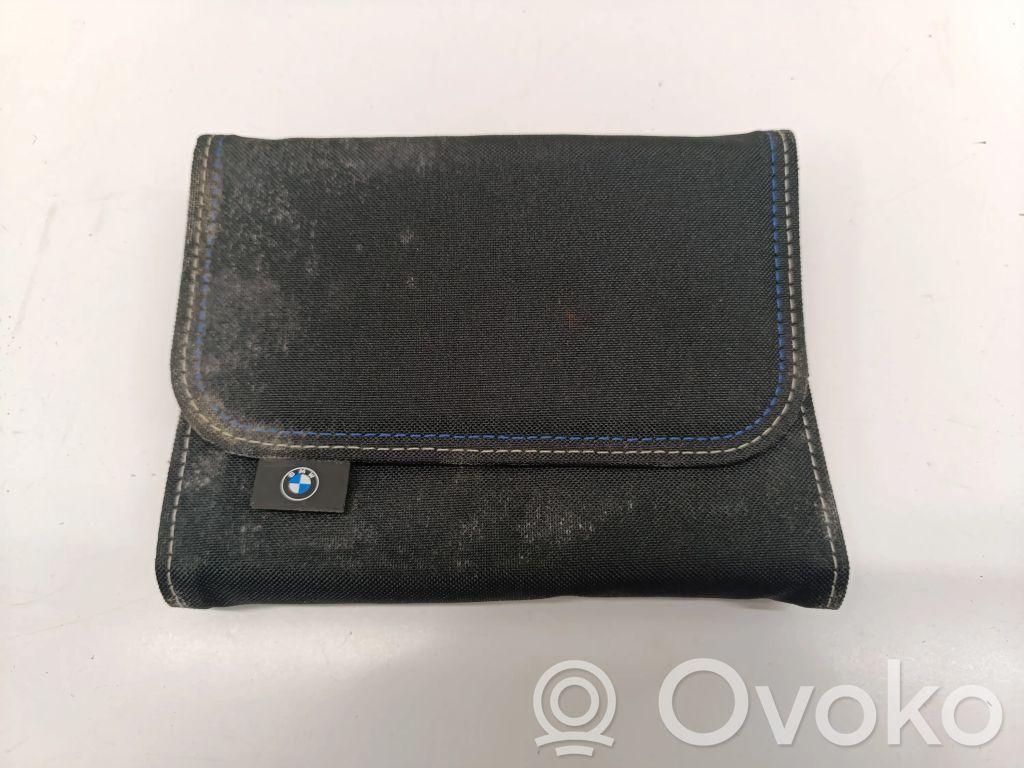 BMW 3 G20 G21 Omistajan huoltokirja 