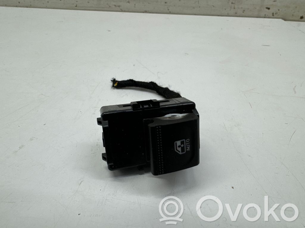 Renault Arkana Electric window control switch 