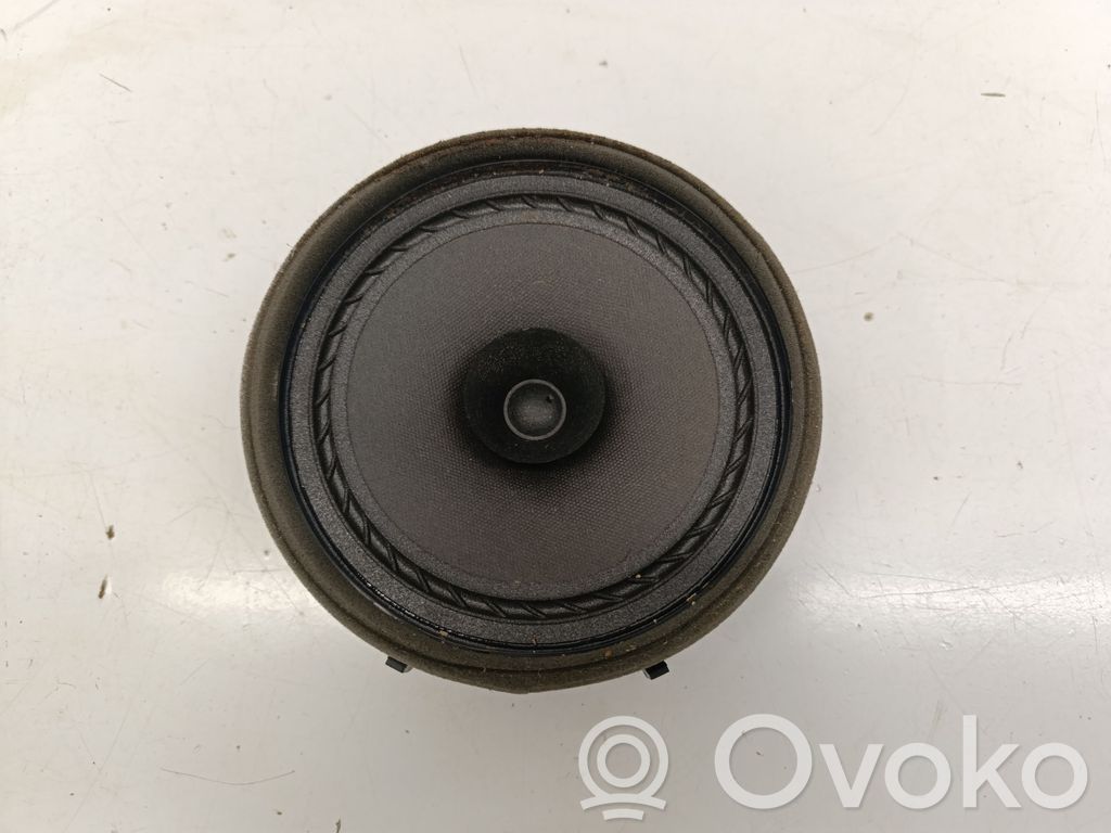 Mitsubishi L200 Etuoven kaiutin 