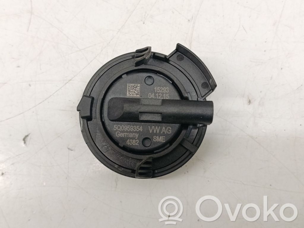 Sensor impacto/accidente para activar Airbag   5Q0959354
