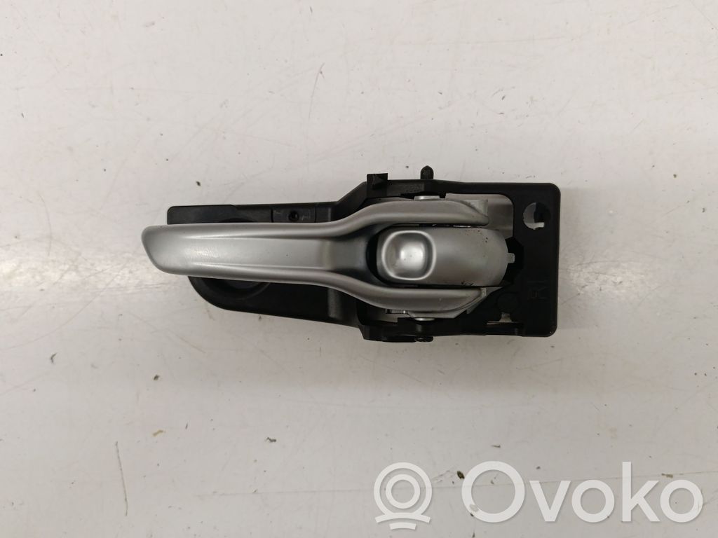 Jeep Cherokee KL Manecilla interna puerta delantera 