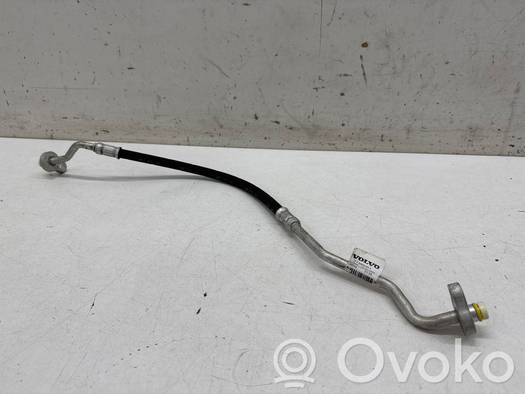 Volvo XC60 Ilmastointilaitteen putki (A/C) 