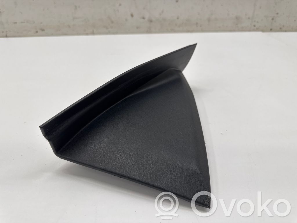 Moldura del extremo lateral de panel   J9C304480A