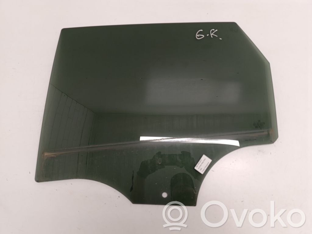 Audi Q4 Sportback e-tron Takaoven ikkunalasi 