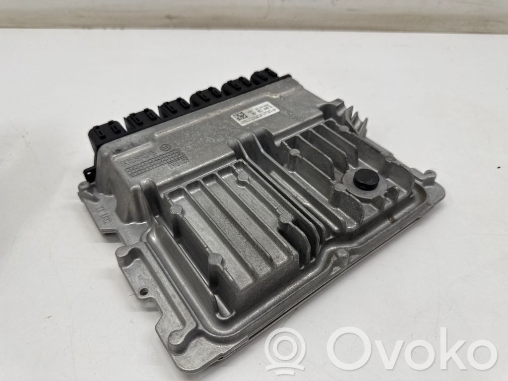 BMW 3 G20 G21 Engine control unit/module 
