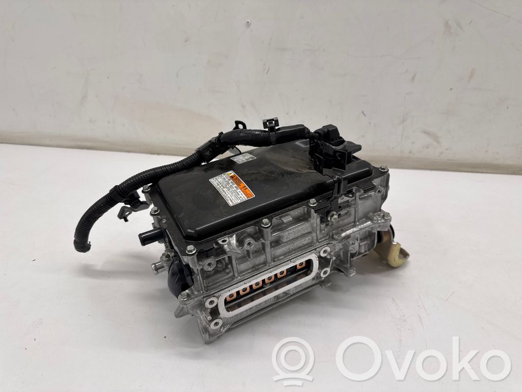 Toyota Yaris Cross Spannungswandler Wechselrichter Inverter 
