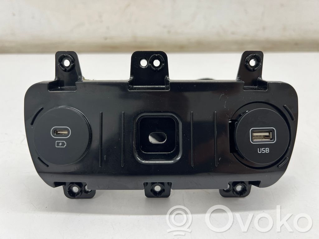 KIA EV6 USB socket connector 