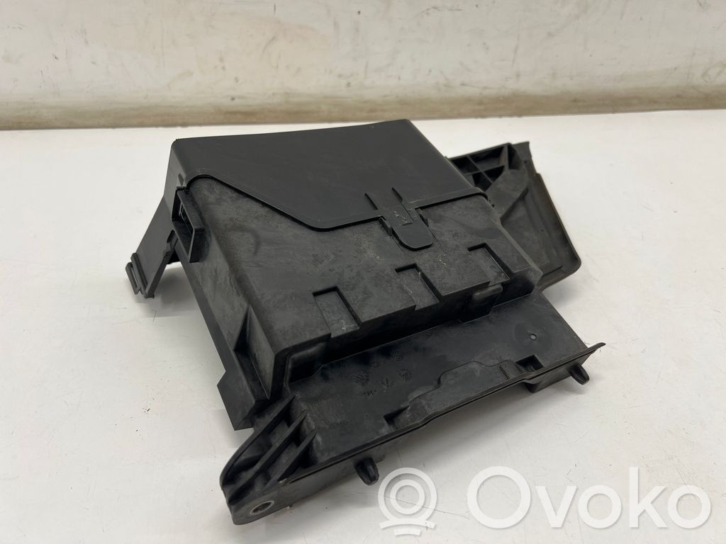 BMW 2 Active Tourer U06 Engine control unit box 