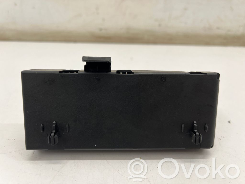 BMW 2 Active Tourer U06 Tailgate/trunk control unit/module 